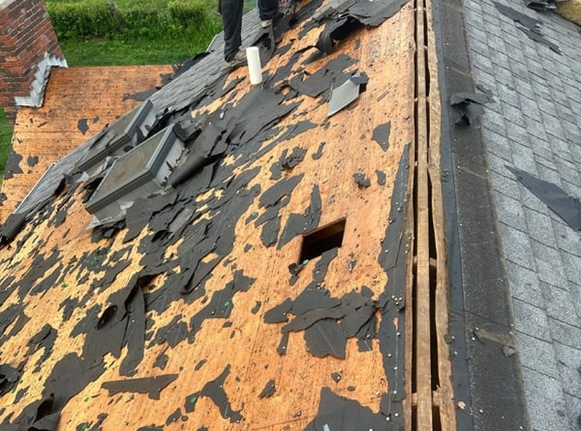 Completed roofing project in Kansas City by JRM Roofing